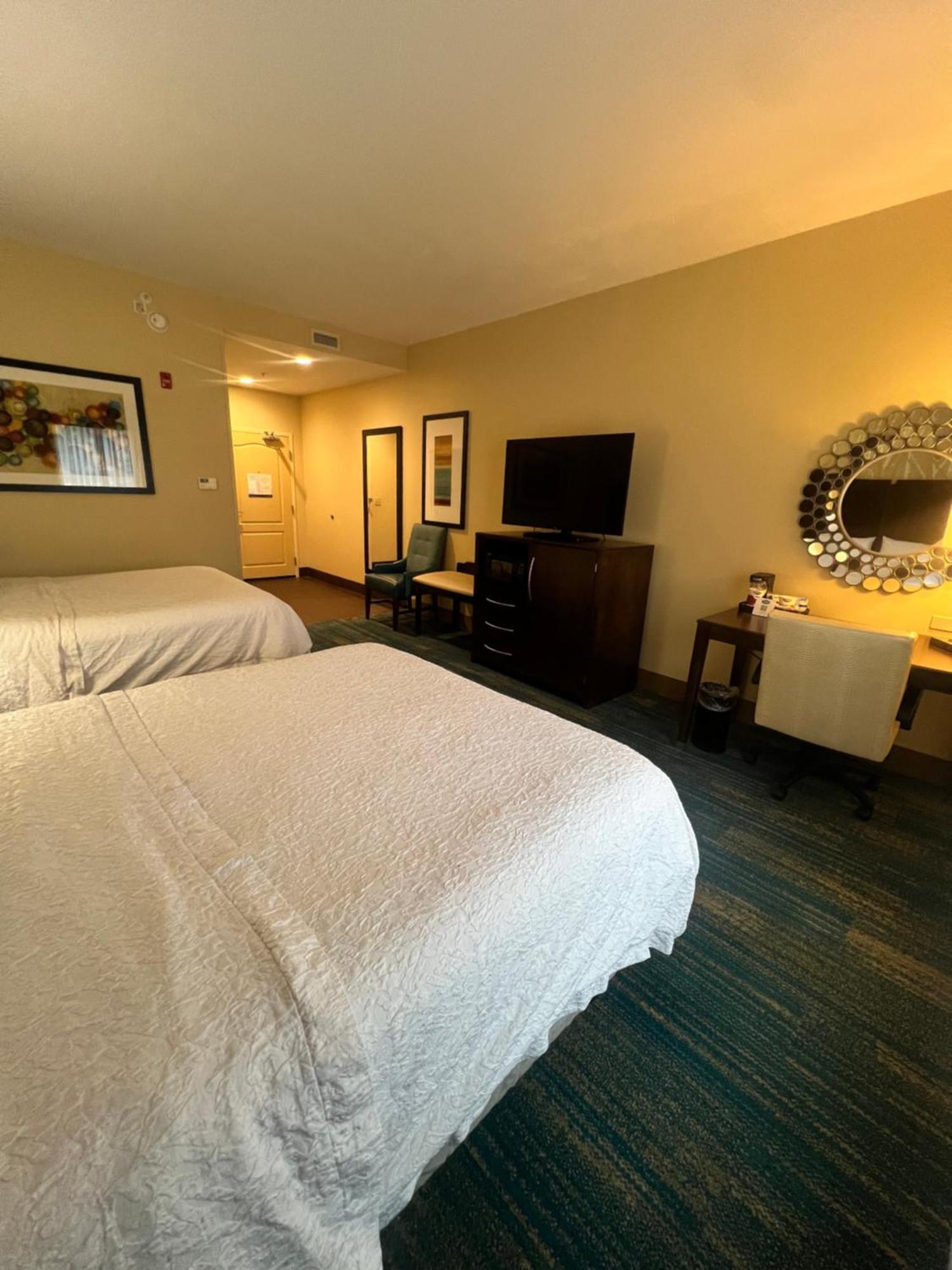 Hampton Inn & Suites Stroudsburg Bartonsville Poconos Экстерьер фото