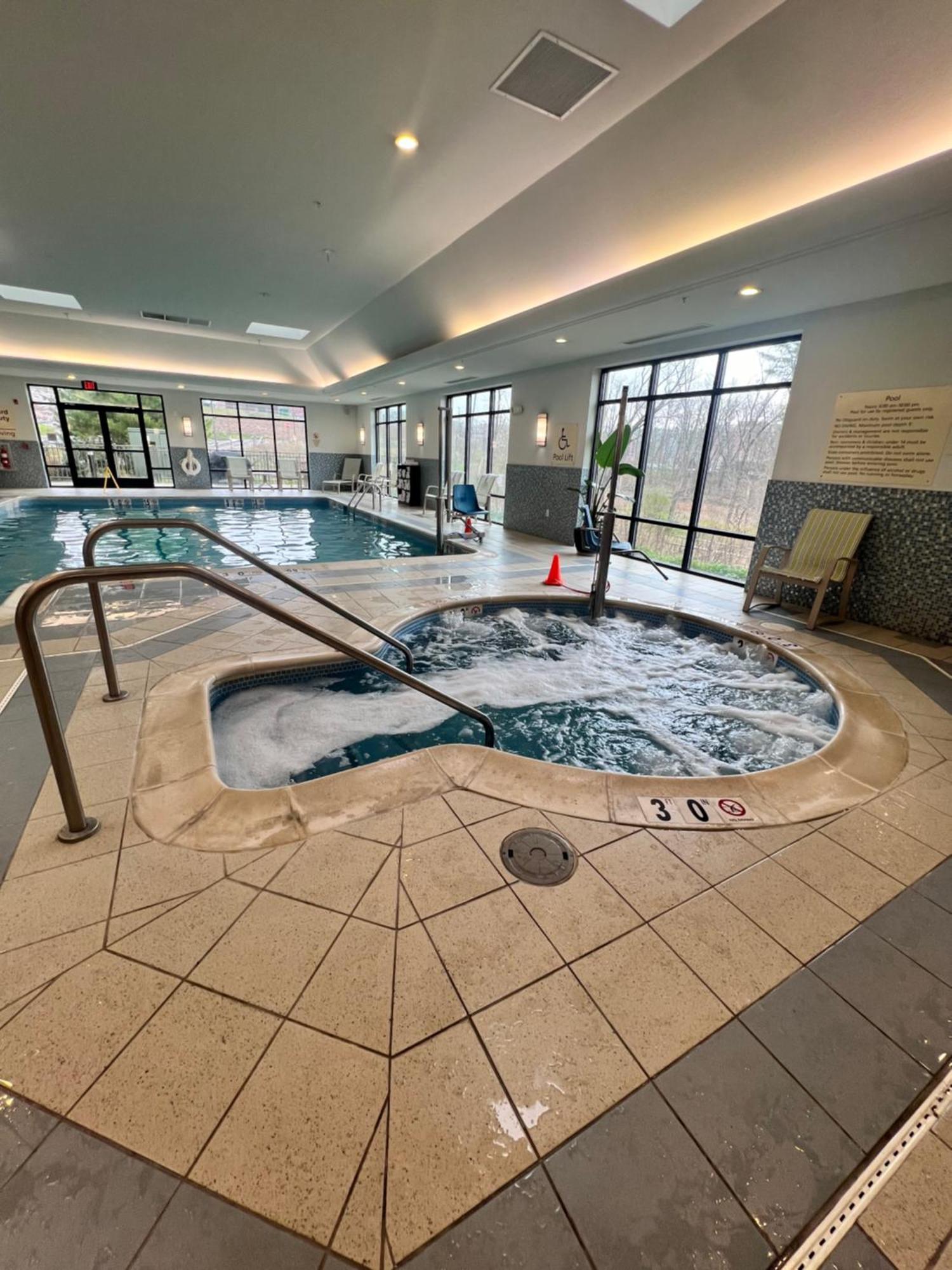 Hampton Inn & Suites Stroudsburg Bartonsville Poconos Экстерьер фото